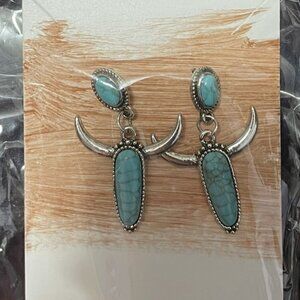 Western Earrings - Turqoise Skulls